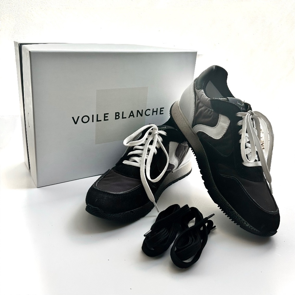 Voile Blanche Black, White & Gray Women's Runner Sneakers